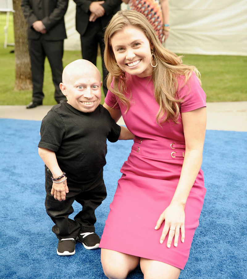 Verne Troyer and Jen